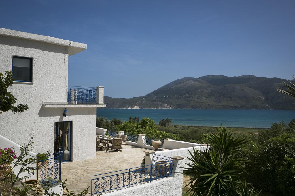 Villa Afrodite Mousata Exteriör bild