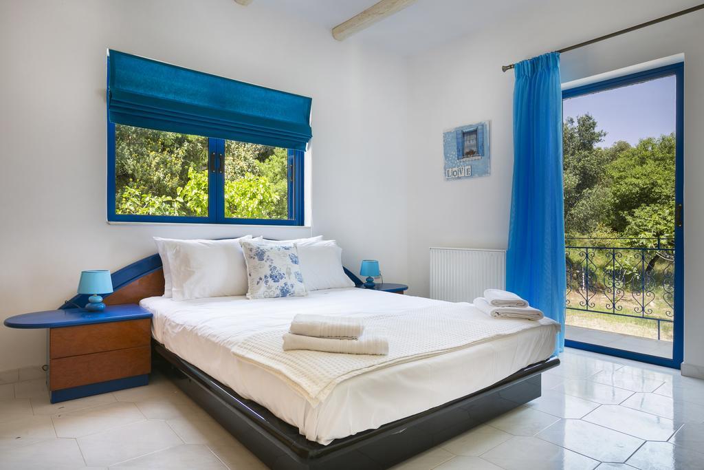 Villa Afrodite Mousata Exteriör bild